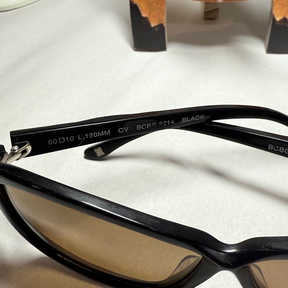 BCBGMaxAzria Black Sunglasses with Dark Tinted Lenses - Picture 2 of 8